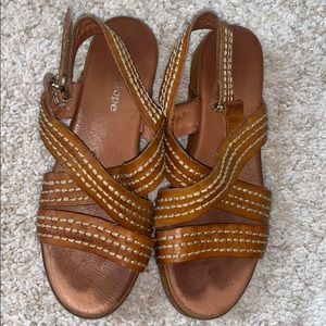 Antelope sandals
